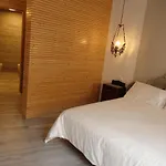 55 Bed & Breakfast 4*